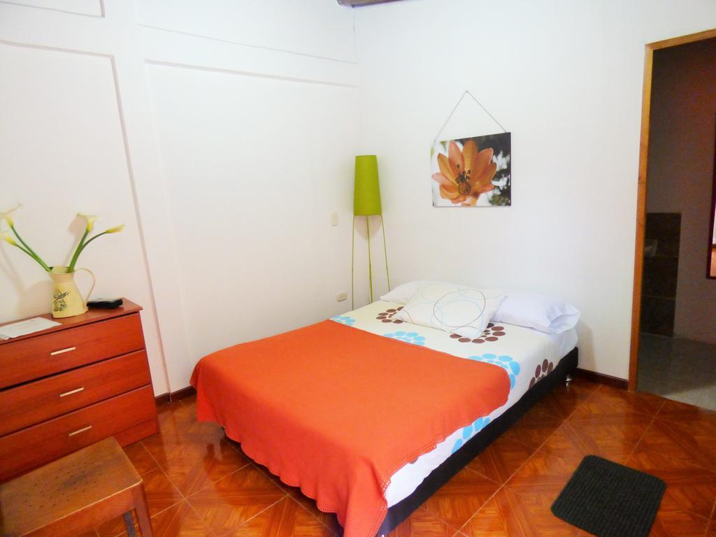 Hotel Kantarrana Urbana Jardín Oda fotoğraf