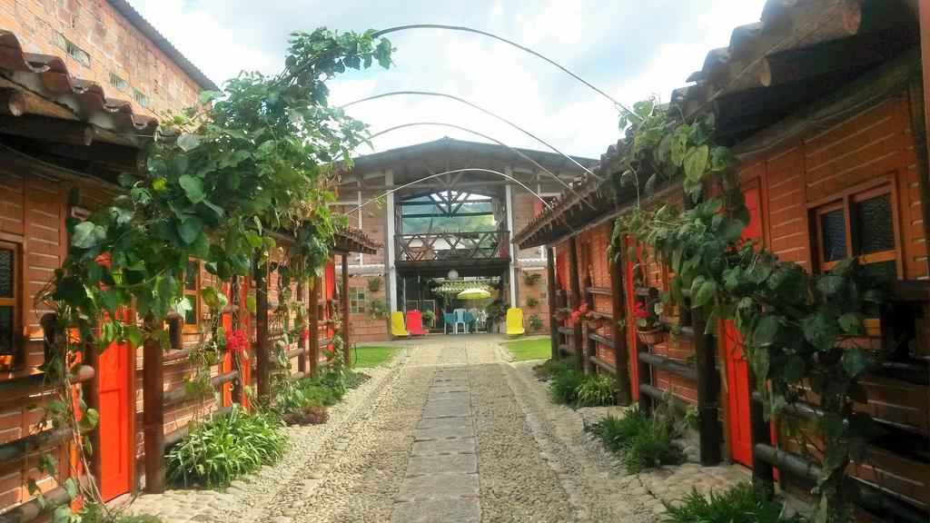 Hotel Kantarrana Urbana Jardín Dış mekan fotoğraf